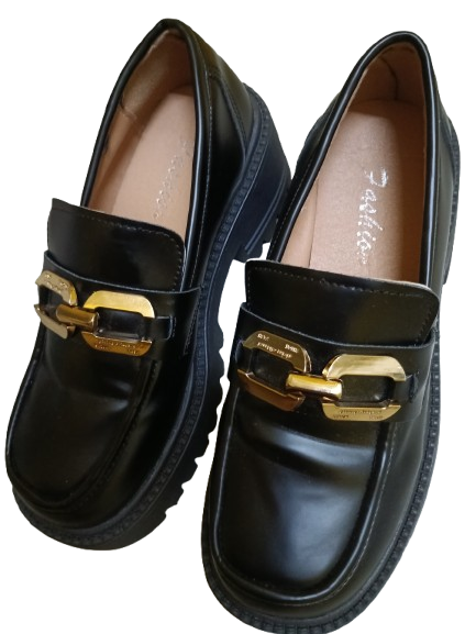✨ Black Gold-Buckle Loafers – Sophisticated Elegance for Every Occasion ✨