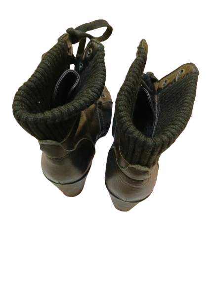 Cool Black Shoes with Ties