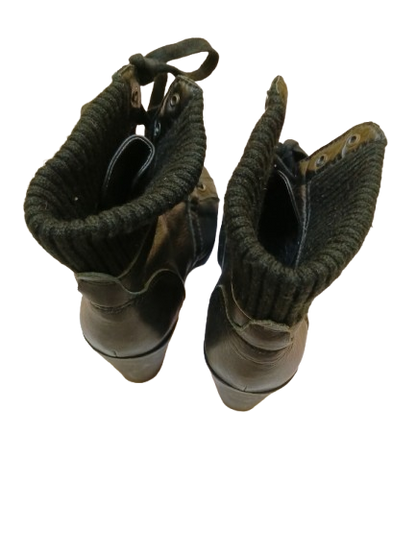 Cool Black Shoes with Ties